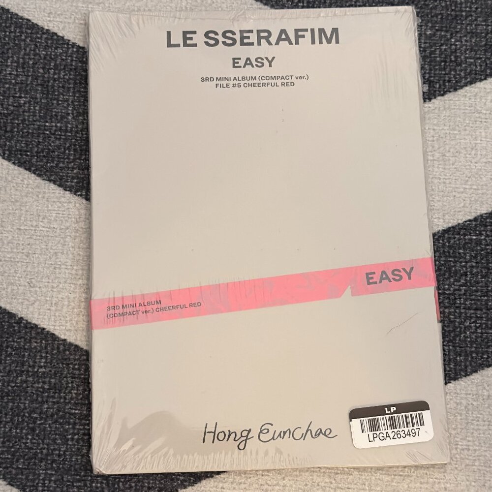 NWT LE SSERAFIM EASY3rd Mini Album, Compact Ver. Cheerful Red, Hong Eunchae